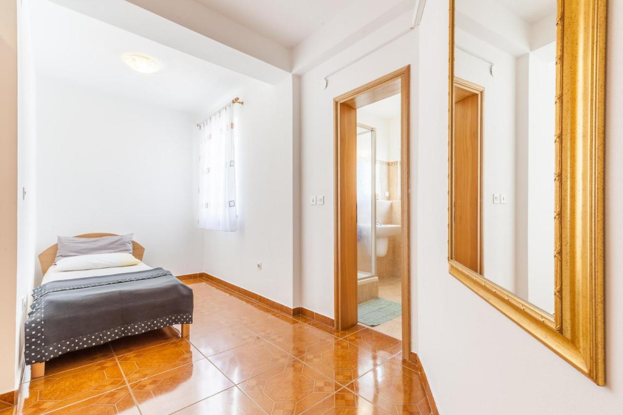 Ferienhaus Rajka Kustići 外观 照片