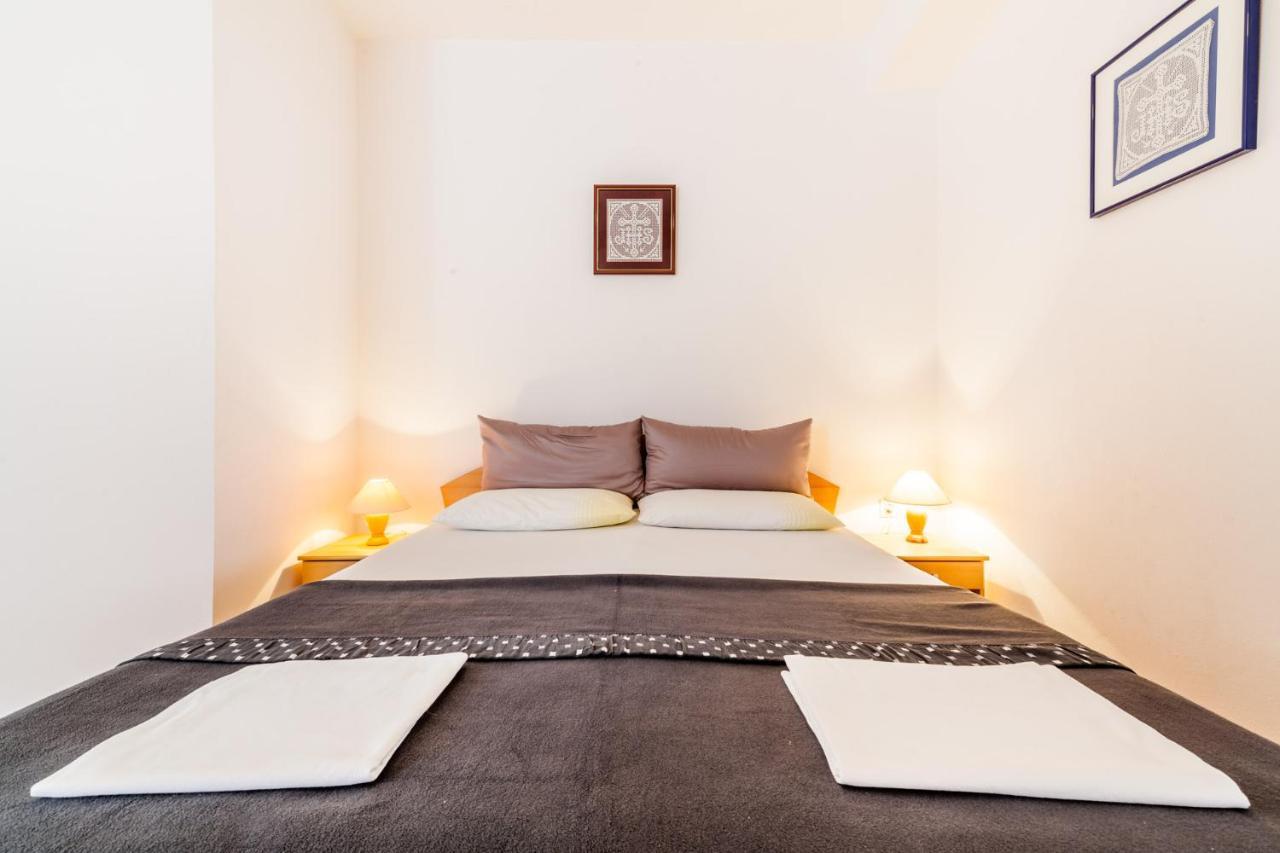 Ferienhaus Rajka Kustići 外观 照片