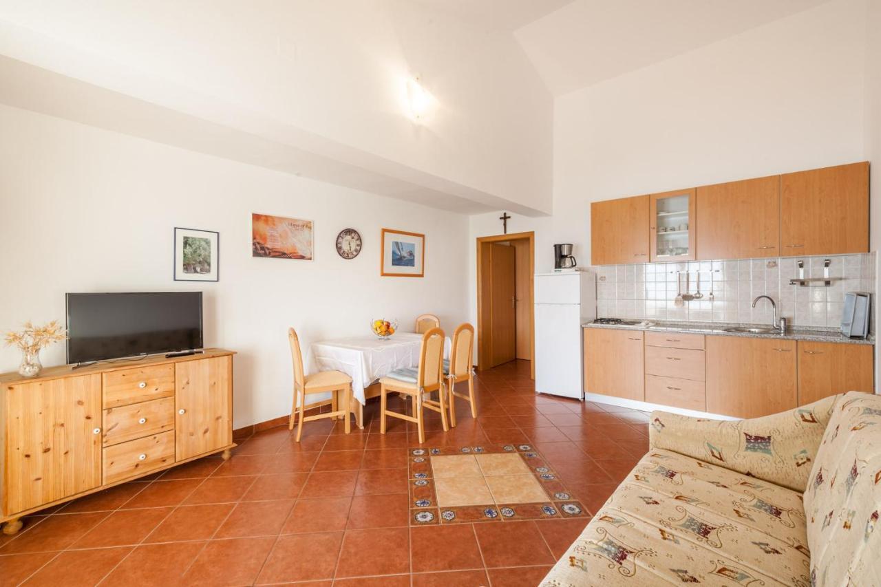 Ferienhaus Rajka Kustići 外观 照片